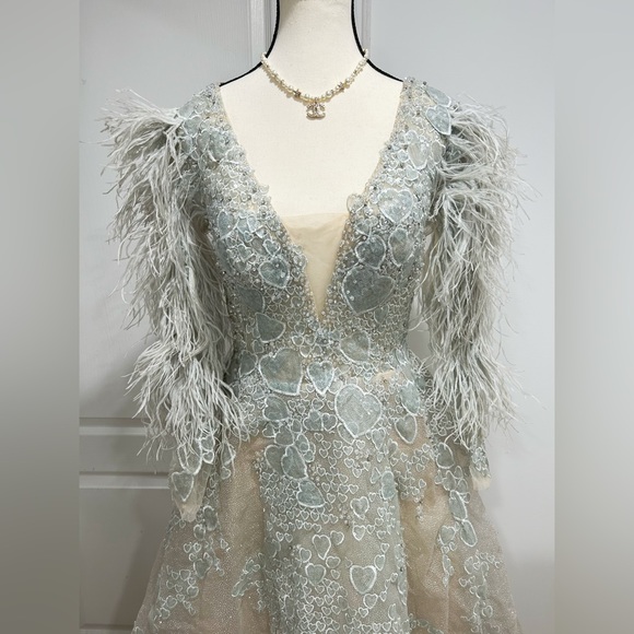 Size 10(XL) real fur long sleeves/ customized handbeand / gray / luxury dress - Picture 3 of 14